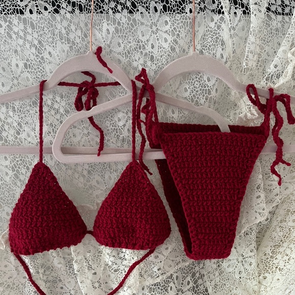 HANDMADE CROCHET BIKINI - Picture 1 of 3
